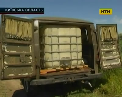 Под Киевом ловкачи выкачивали топливо с АЗС