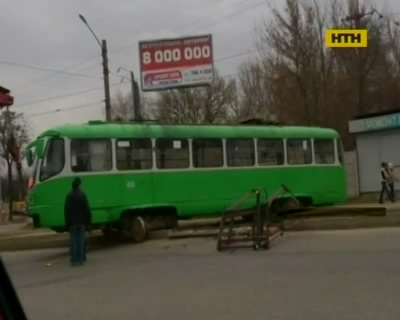 У Харкові зношені трамваї зходять з рейок