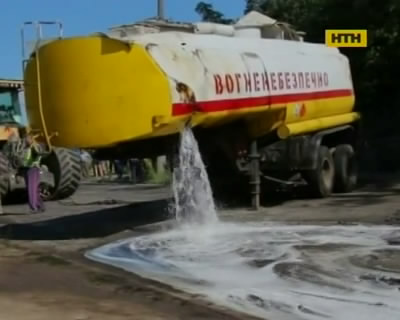 Пьяный водитель бензовоза сделал подарок жителям Немирова