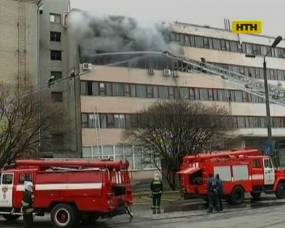 В Харькове пожар повредил НИИ, так как поздно вызвали пожарных