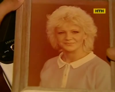 В столице женщина выпала из окна