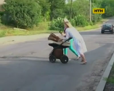 У Рівному перейти вулицю або ж пройтися мостом буває смертельно небезпечно