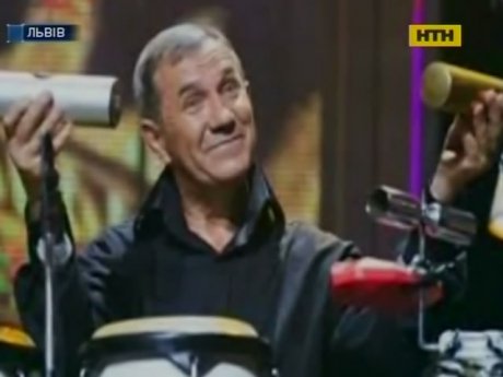 Музиканта, котрий до останніх хвилин був на сцені, поховали на Львівщині