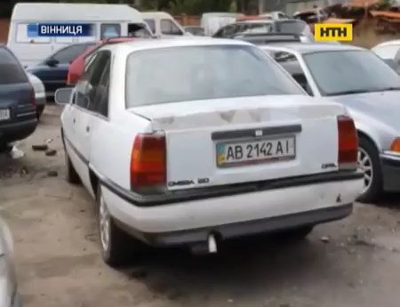 У Вінниці автокрадій заснув за кермом викраденої машини