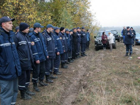 На Тернопільщині заблукалого малюка шукали рідні, МНС та ворожка