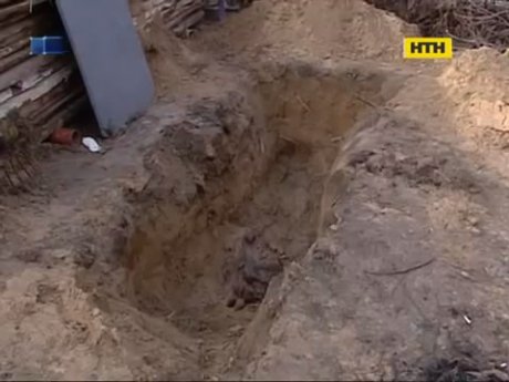 На Київщині зниклого чоловіка знайшли закопаним на власному подвір'ї