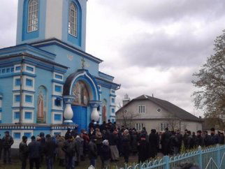 Межконфессиональный конфликт в Ровенской области продолжается