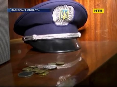 Львовского милиционера, который задержал кровавого маньяка Оноприенко, не берут в полицию