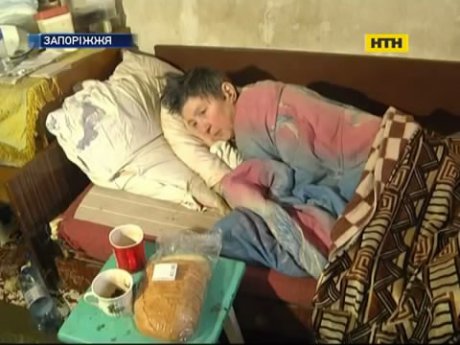 У Запоріжжі донька кинула безпомічну матір напризволяще