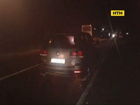 На Ровенщине внедорожник сбил женщину на обочине