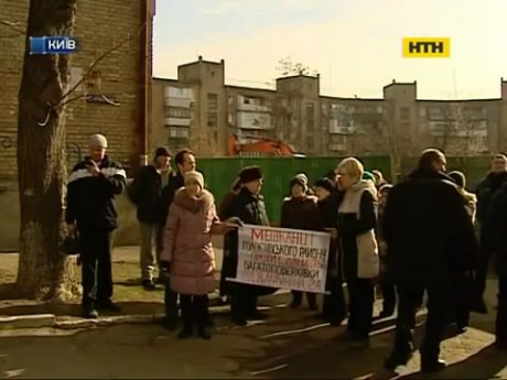 У столиці замість дитячого садочка та спортивної школи зводять багатоповерхівку