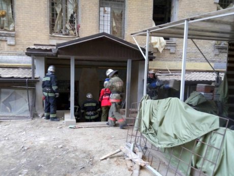 О вероятных причинах завала и состоянии пострадавших в центре Киева