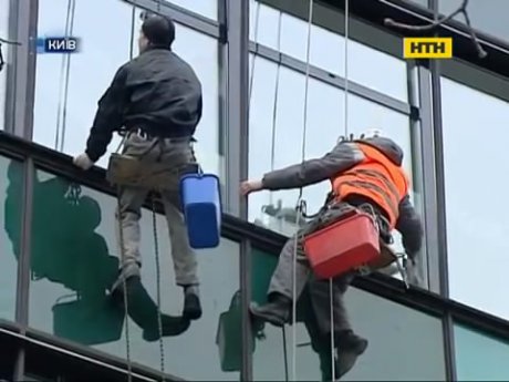 Небезпечні професії - промислові альпіністи