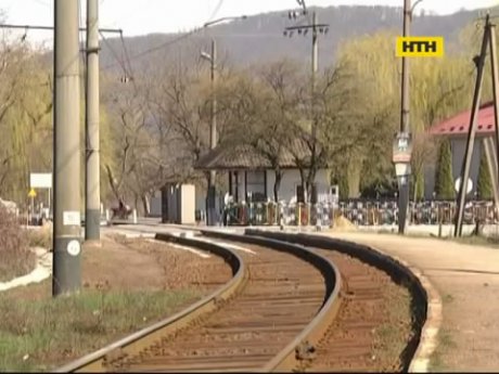 На Закарпатській залізниці знайшли обезголовлене тіло підлітка