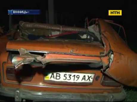 На Вінниччині водій ВАЗівки не помітив трактор
