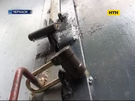 У Черкасах не дають тренуватися юним спортсменам
