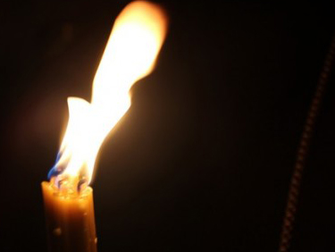 Пасхальная свеча вызвала смертельный пожар в Киеве
