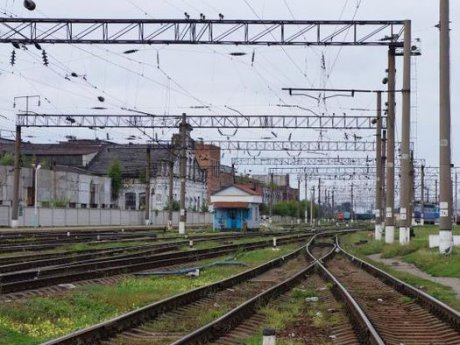 У Конотопі парубка вбило струмом на залізниці