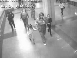 Харків'янка стрибнула під потяг метро, тягнучи за собою доньок
