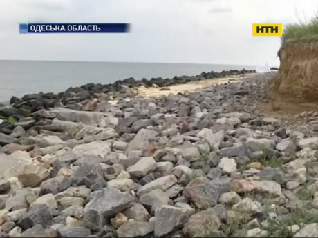 На пляжі під Одесою знайшли спотворений труп жінки