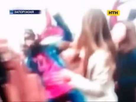 У Запоріжжі школярки жорстоко побили однокласницю та оприлюднили відео