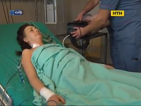 Київські лікарі пересадили жінці механічне серце