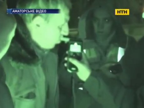 У Рівному п'яні інкасатори зі зброєю та грішми роз'їжджали на службовому автомобілі