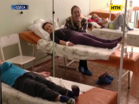 "Наполеон" с сальмонеллой уложил в больницы 72 одессита