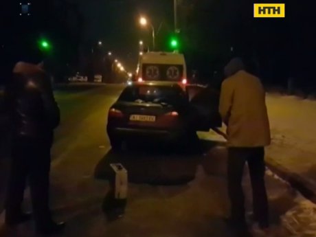 У Києві просто у салоні таксі в стані наркотичного сп'яніння помер чоловік
