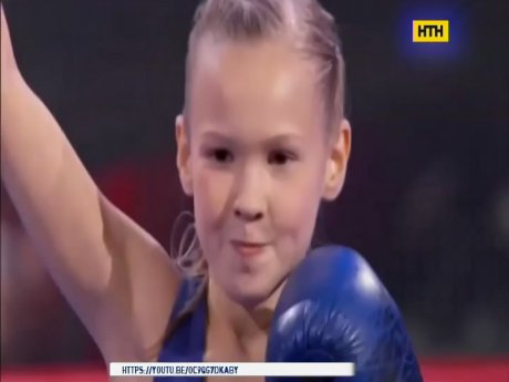 Дівчинка-боксер з Казахстану тренується та перемагає