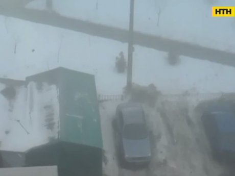 Нетипичный для этого времени года туман накрыл столицу