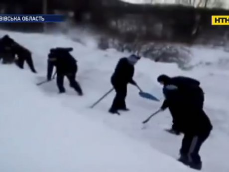 20 населенных пунктов Львовщины до сих пор без света