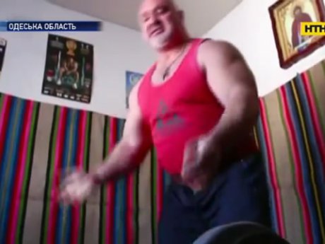 О священнике со штангой в руках и верой в сердце