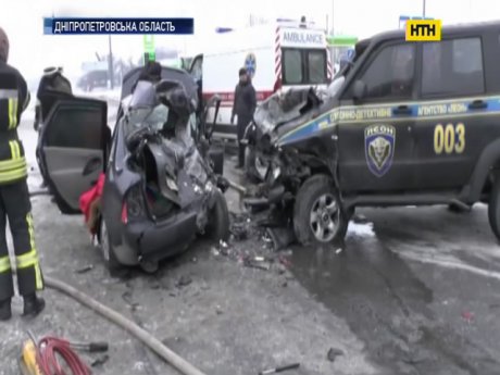 Кривава ДТП на Дніпропетровщині сталася через невдалий маневр на високій швидкості