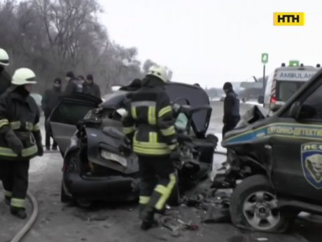 Три человека погибли, еще четверо попали в больницы в результате жуткой ДТП на Днепропетровщине