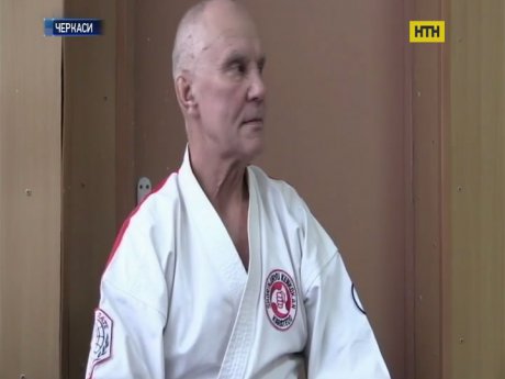 Настоящий самурай преподает боевые искусства в Черкассах