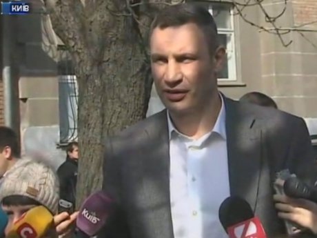 Виталий Кличко промониторил ситуацию с дорогами в столице и пообещал исправить