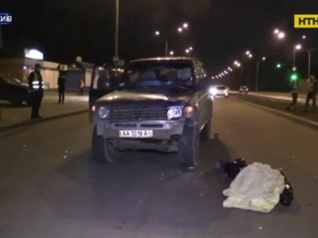 Смертельная авария в Киеве: молодая девушка выскочила прямо под колеса авто
