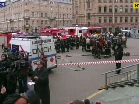 У Санкт-Петербурзі тривають обшуки та рейди правоохоронців після теракту в метро
