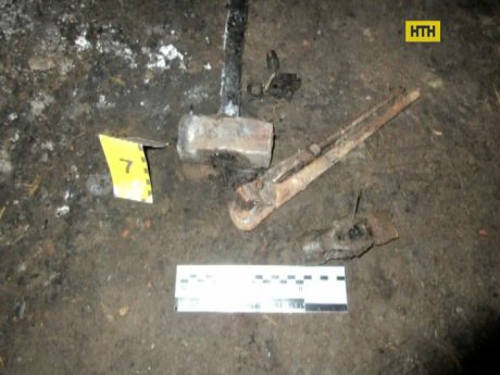 Мужчина пытался разобрать на металлолом снаряд со складов в Балакее, а в результате убил собственного ребенка и сжег хозяйство