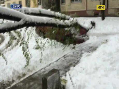 Днепропетровщина считает печальные рекорды метели