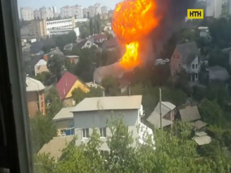 Вибух на СТО в столичному приватному секторі ледь не закінчився масштабною пожежею