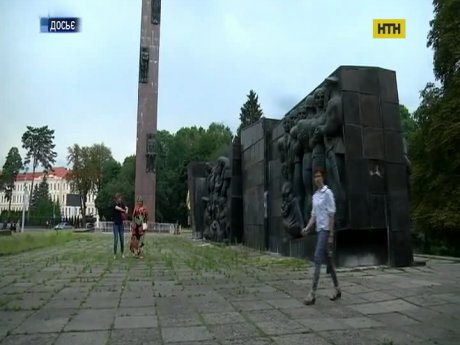 Споры вокруг Монумента славы во Львове продолжаются уже более 20 лет