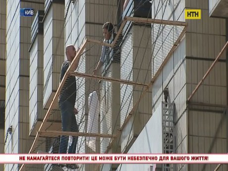 В столице гражданин Канады из-за приступа паранойи угрожал самоубийством