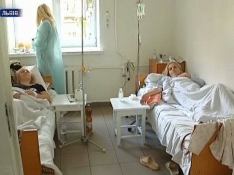 У Львові триває розслідування масового отруєння копченою рибою