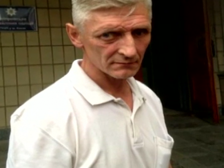 Нові подробиці про дітей, яких батьки залишили напризволяще у квартирі