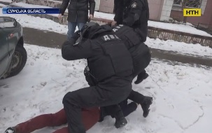 Правоохоронці затримали наркоділків у різних областях України
