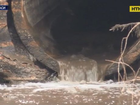 Бизнесмены загрязняют воду отходами собственных предприятий