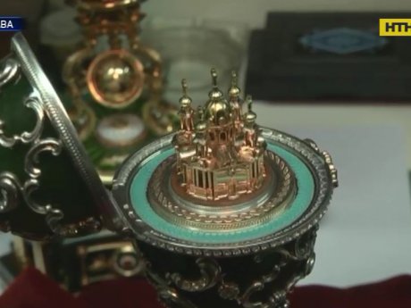 Полтавський ювелір створює коштовні мініатюрні храми