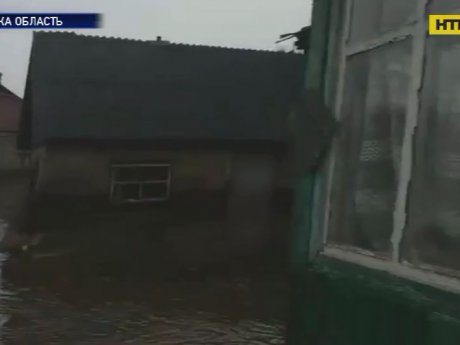У жителей Ахтырки не праздничное настроение: люди спасают имущество после рекордного паводка